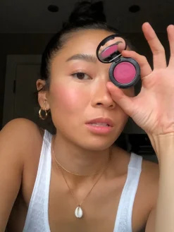 Cremiger Blush in intensiven Farben