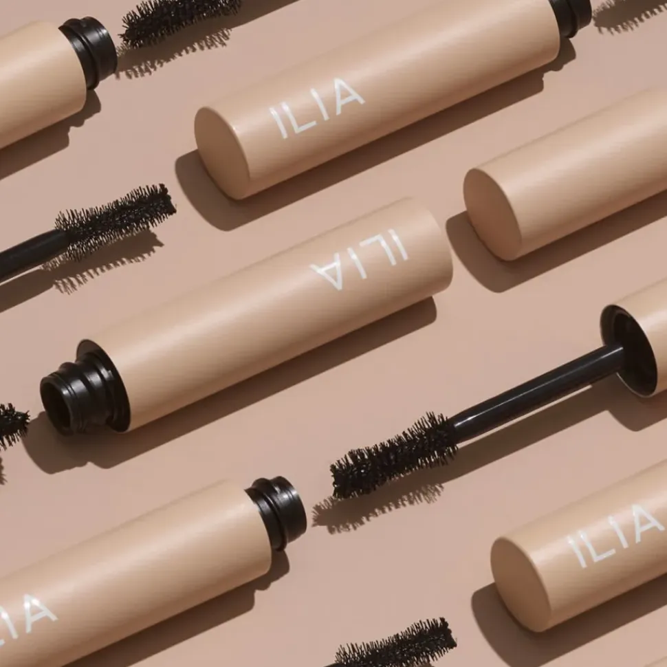 Fullest Voluminizing Mascara - ILIA - schwarze Wimperntusche