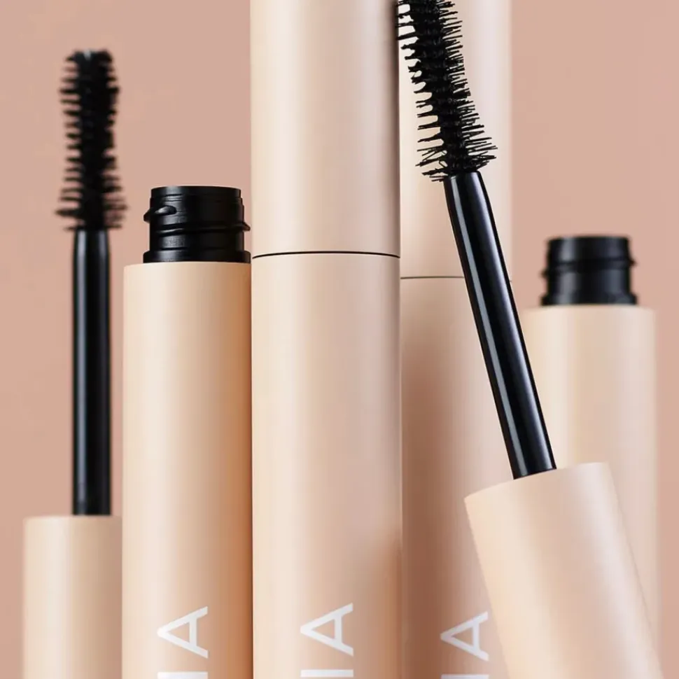 Fullest Voluminizing Mascara - ILIA - schwarze Wimperntusche