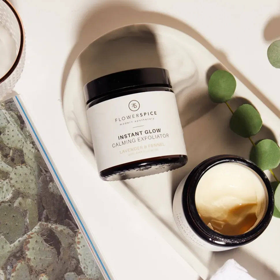 Instant Glow Calming Exfoliator - Flower and Spice - Peeling
