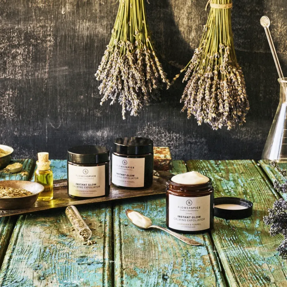 Instant Glow Calming Exfoliator - Flower and Spice - Peeling