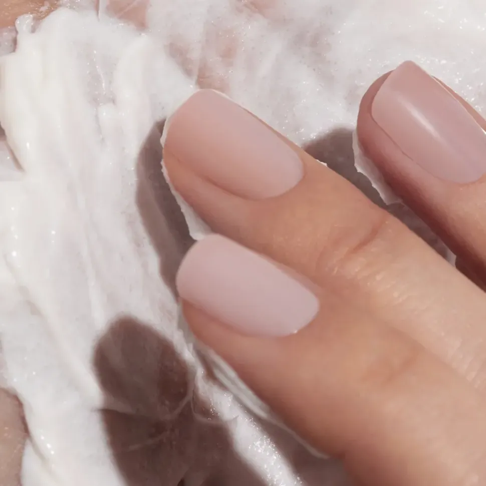 Jojoba Pearls - Hautbarriere schützendes Peeling mit Weißem Tee & Rooibostee