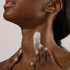 Jojoba Pearls - Hautbarriere schützendes Peeling mit Weißem Tee & Rooibostee
