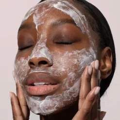 Jojoba Pearls - Hautbarriere schützendes Peeling mit Weißem Tee & Rooibostee