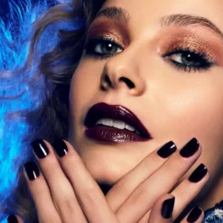 Le Vernis No 917 Rouge Porphyra - LE ROUGE FRANCAIS - dunkler Nagellack