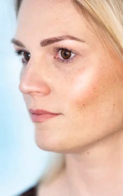 Luminescence ~ strahlendes Rouge und Highlighter in einem, in 2 Nuancen