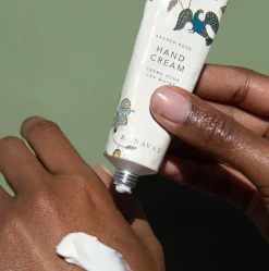 Sacred Rose - Intensiv pflegende, nicht fettende Handcreme