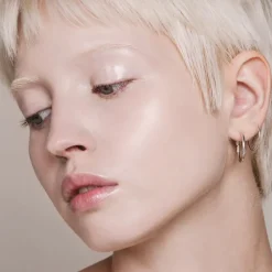 Skin Equal Foundation - Glowy Make-up