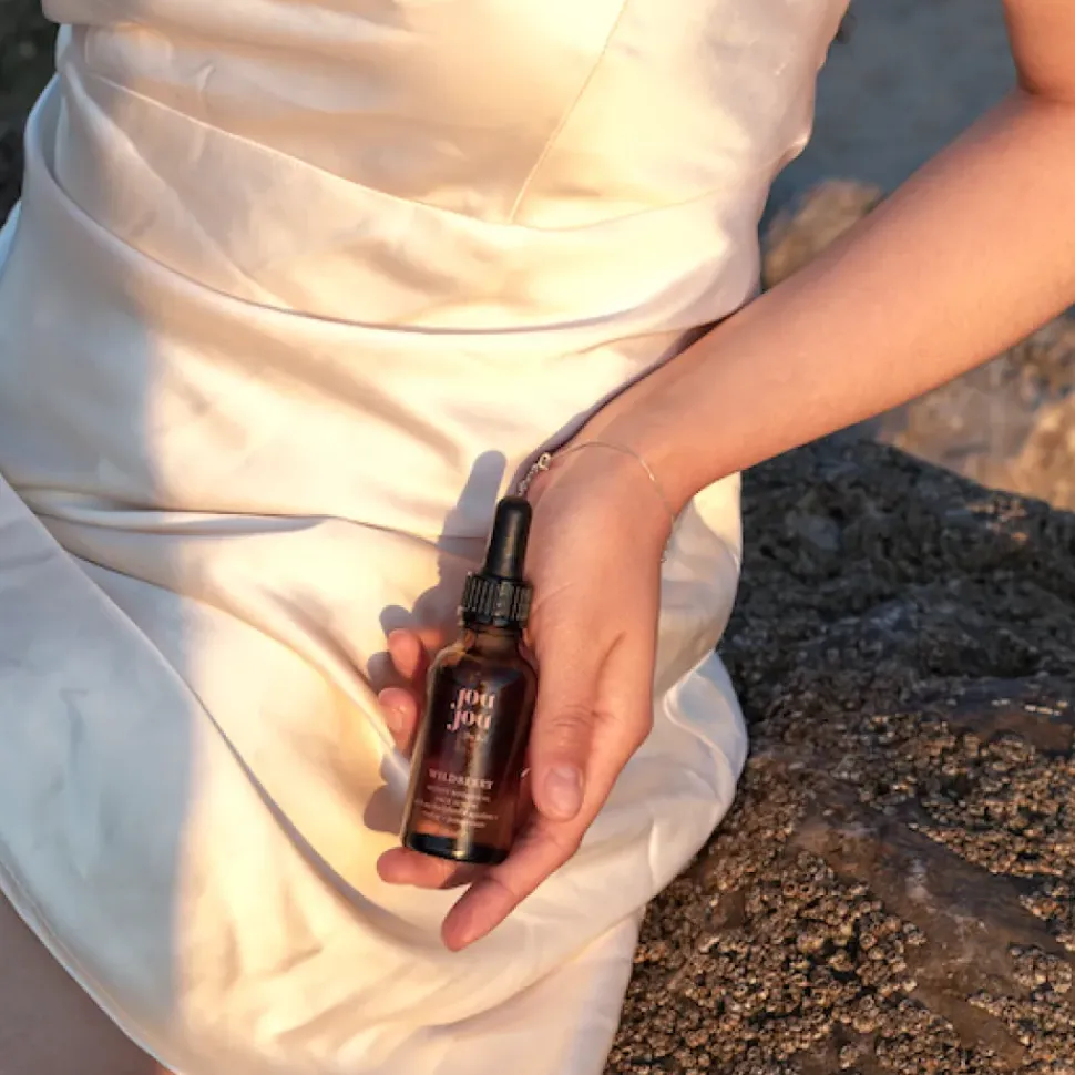 WILDBERRY - regenerierendes und feuchtigskeitsspendendes Gesichtsserum mit Squalan